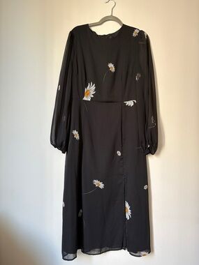 En Saison Black Daisy-Print Long Sleeve Midi Dress